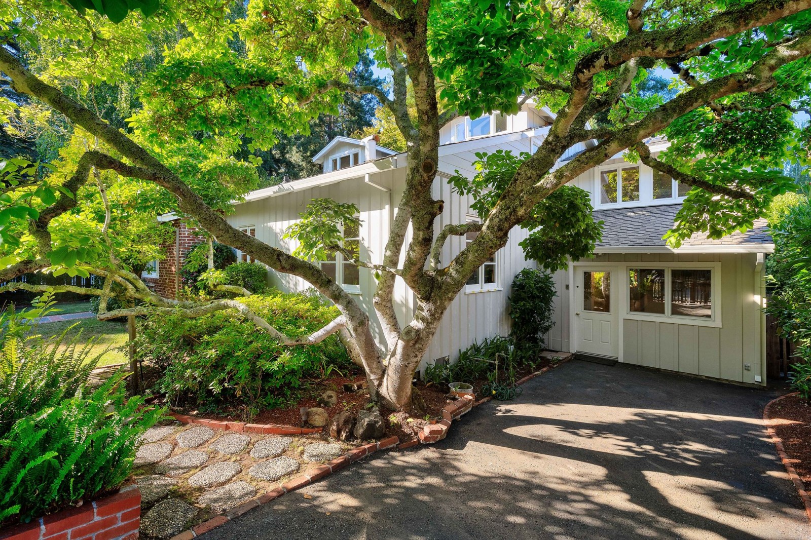 10 Ardmore Road, Larkspur Zamira Solari Compass Real Estate